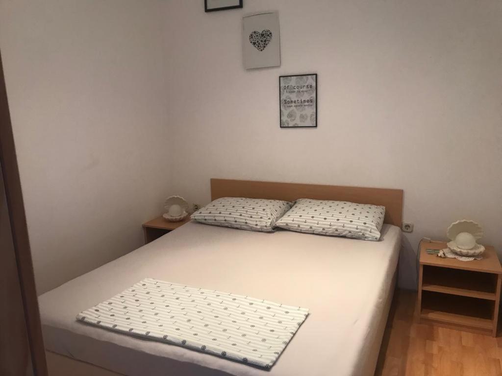 Apartman Lana Zablaće Exteriör bild